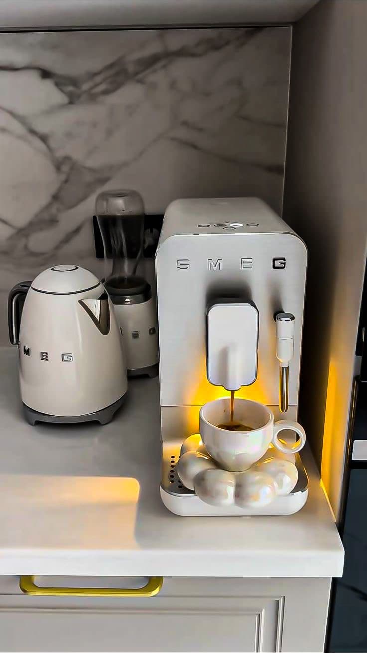 BUBBLE CERAMIC CUP & SAUCER