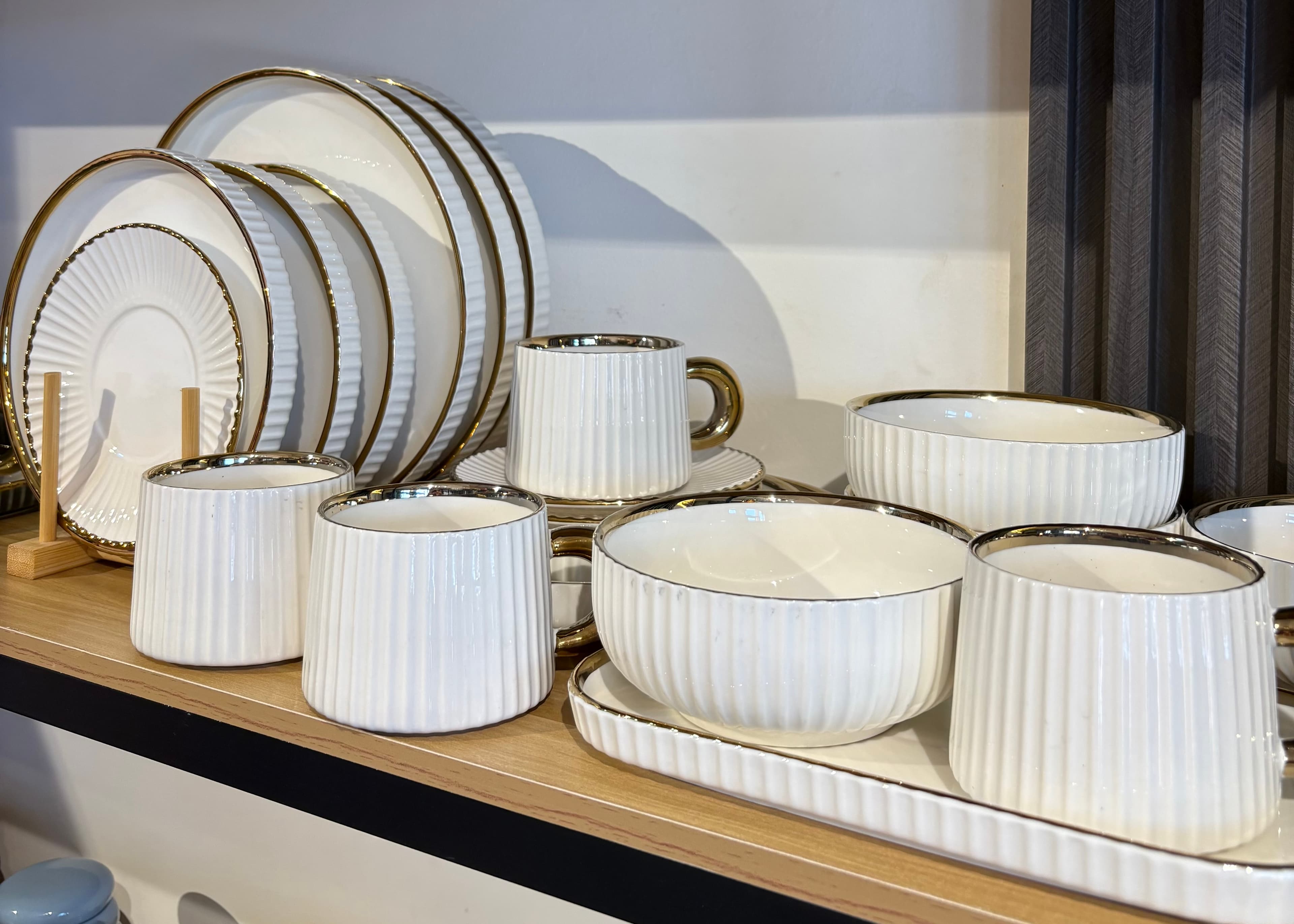 FLUTED GOLD RIM DINNERWARE ( white edition)